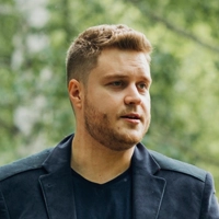 Simone M.B.